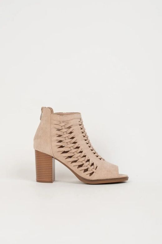 Sandalia Tipo Botín Con Tacón Beige