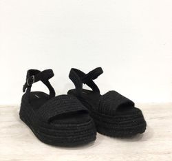 Sandalia Yute Negro marca Corina REF C1332