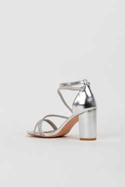 Sandalias Plateadas Con Tiras de Strass y Tacón Ancho Elegante