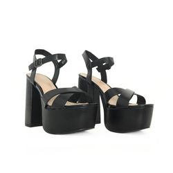 Tacones Altos Cruzados Negros