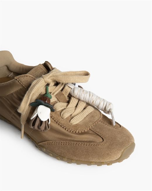 Zapatillas Casual Camel Con Cordones marca Corina REF M6505