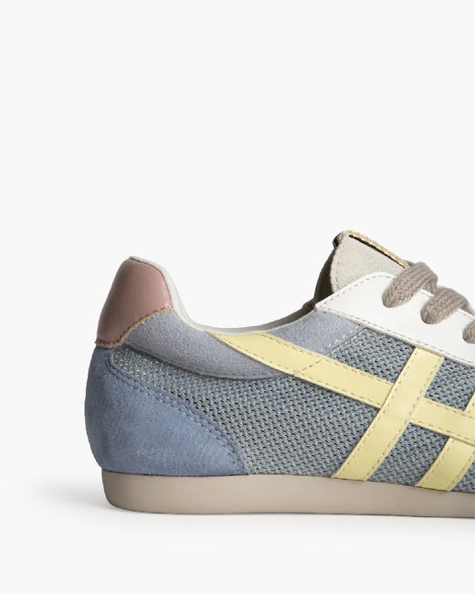 Sneakers blu traforate retrò del marchio Corina REF M6035