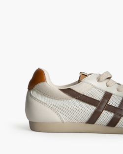 Sneakers retrò traforate beige - marroni di Corina REF M6035