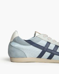 Zapatillas Retro Calada Celeste marca Corina REF M5070