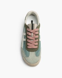 Baskets rétro vertes perforées de Corina REF M6035