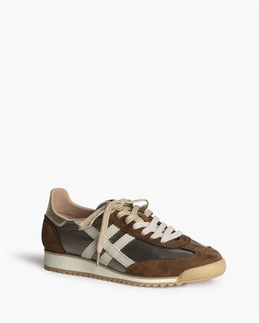 Zapatillas Retro Camel marca Corina REF M6515