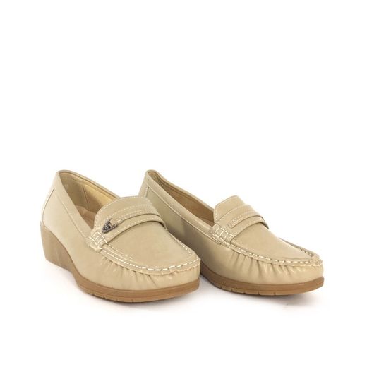 Zapato Cerrado Mujer Con Cuña Beige