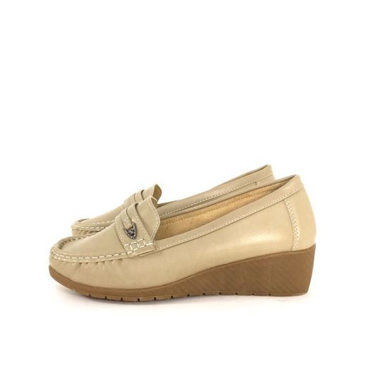 Zapato Cerrado Mujer Con Cuña Beige