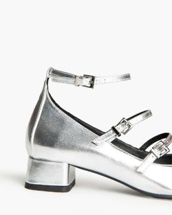 Zapato Mary Jeane Con Tacón Cuadrado Plateado marca Corina M4665