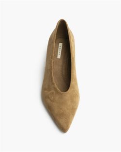 Zapato Salón con Tacón Fino Camel marca Corina REF. M6695