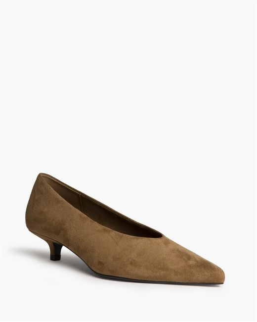 Zapato Salón con Tacón Fino Camel marca Corina REF. M6695