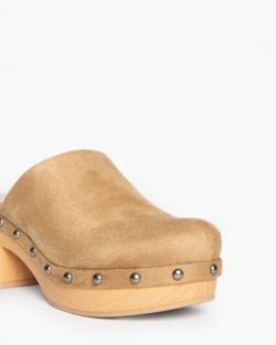 Sabot Alison Closed Camel de la marque Corina REF. M4415