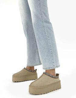 Zueco Destalonado Con Pelo y Plataforma Taupe