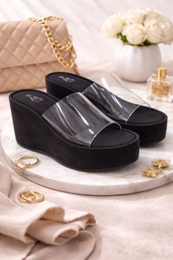 Tamanco plataforma preto aberto com faixa transparente